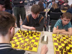 Filip v posledním kole, soupeř zde nehrál uplně čistě a místo toho aby nabídku remis řešil pouze kapitán, řešil to celý tým. Můj protest byl však zamítnut.