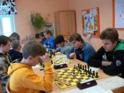 Vpravo Novoborská Akademie "D"