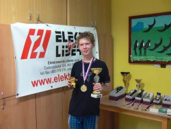 Vašek přebírá cenu za Blitz