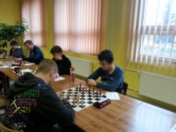 První 4 šachovnice